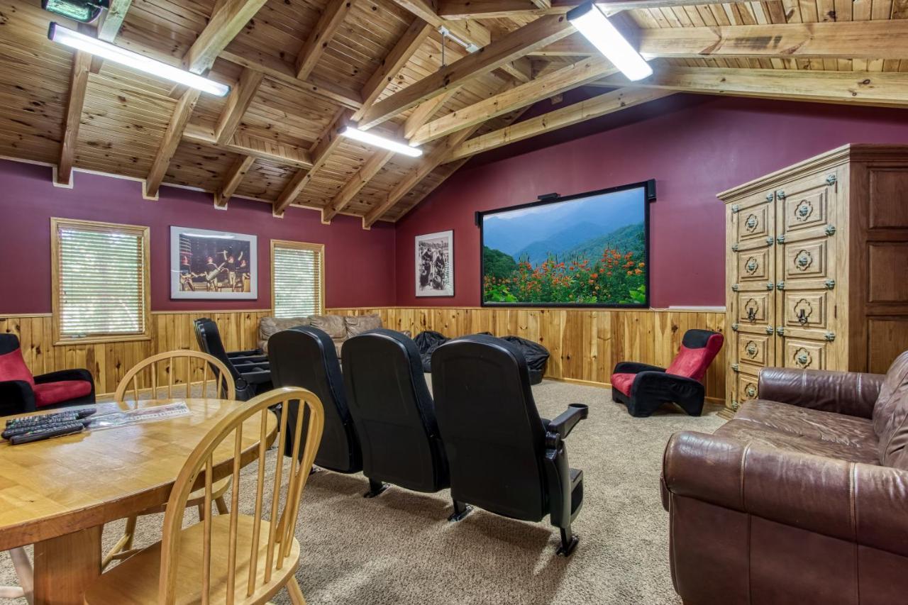 Mountain Lake Lodge, Hot Tub, Theater Room, 1089 Free Tickets Each Paid Day, Dollywood And More セバービル エクステリア 写真