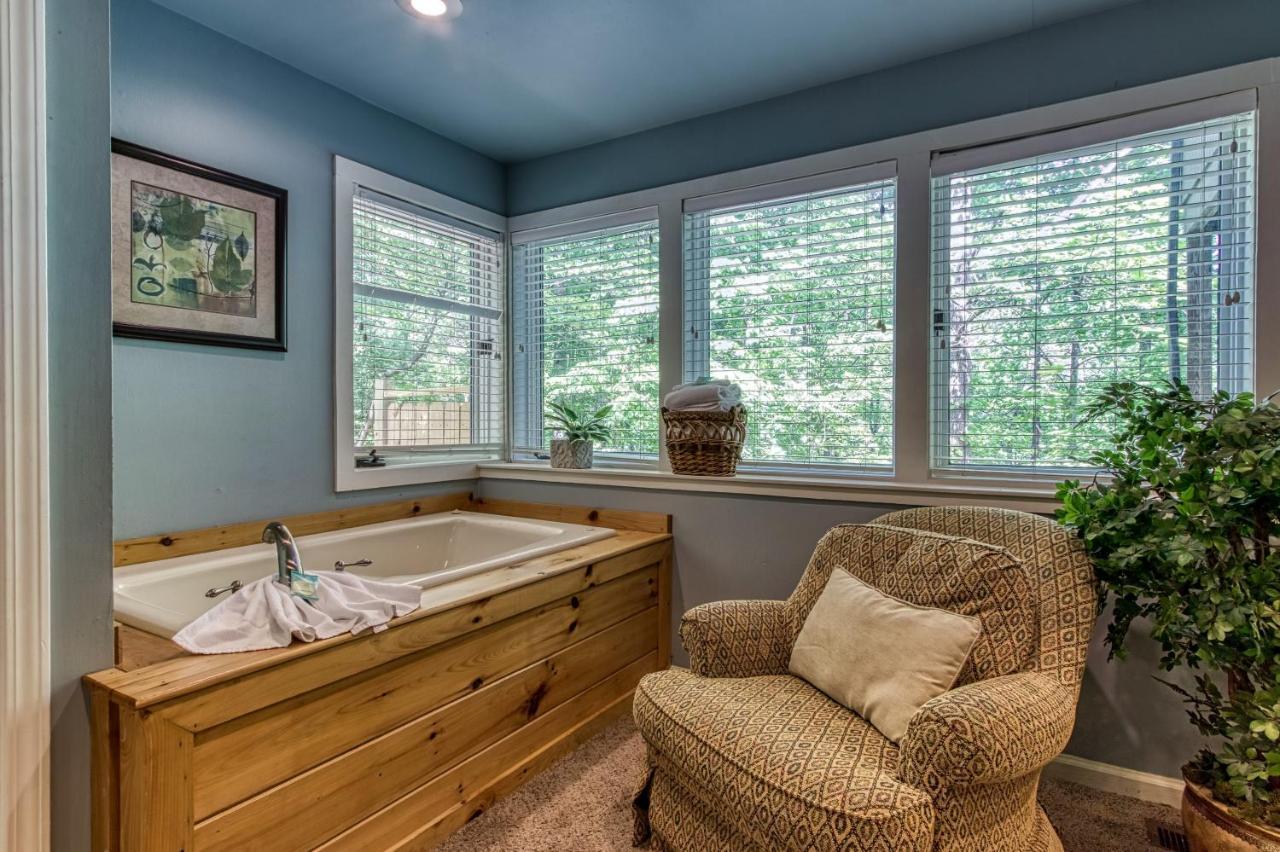 Mountain Lake Lodge, Hot Tub, Theater Room, 1089 Free Tickets Each Paid Day, Dollywood And More セバービル エクステリア 写真