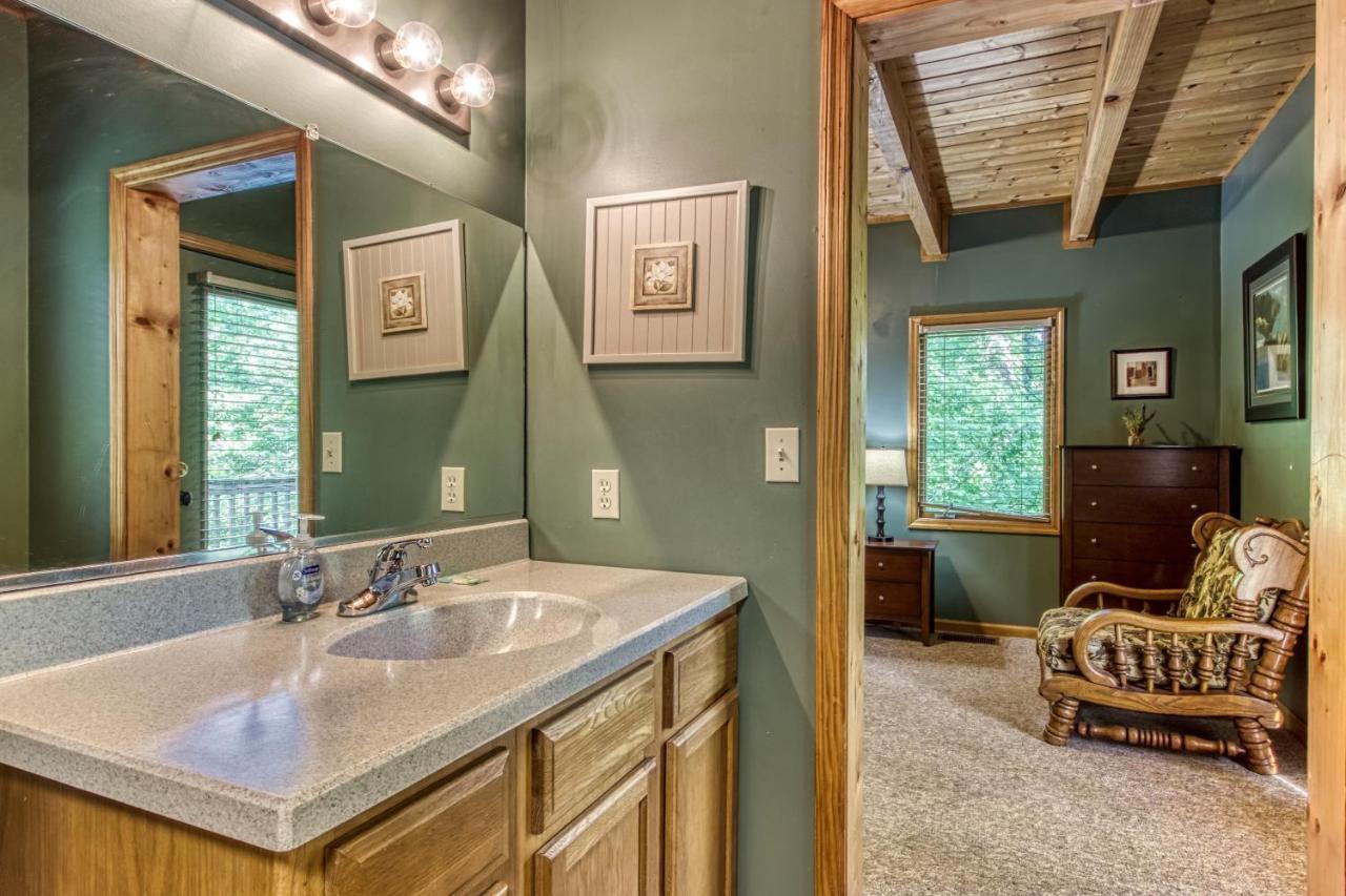 Mountain Lake Lodge, Hot Tub, Theater Room, 1089 Free Tickets Each Paid Day, Dollywood And More セバービル エクステリア 写真