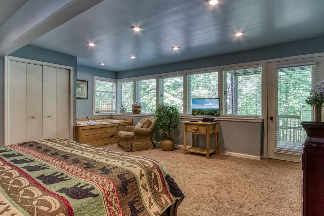 Mountain Lake Lodge, Hot Tub, Theater Room, 1089 Free Tickets Each Paid Day, Dollywood And More セバービル エクステリア 写真
