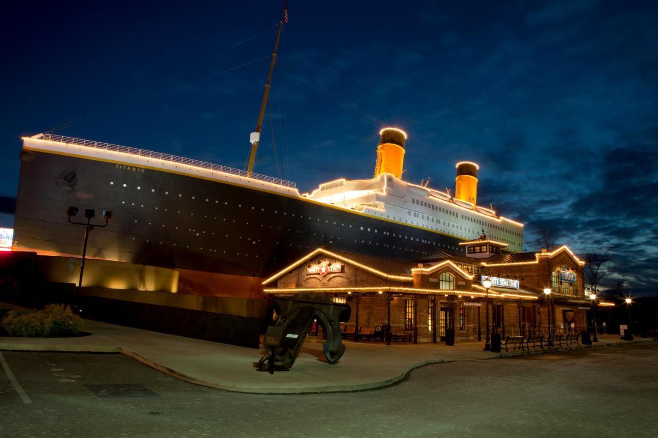Mountain Lake Lodge, Hot Tub, Theater Room, 1089 Free Tickets Each Paid Day, Dollywood And More セバービル エクステリア 写真