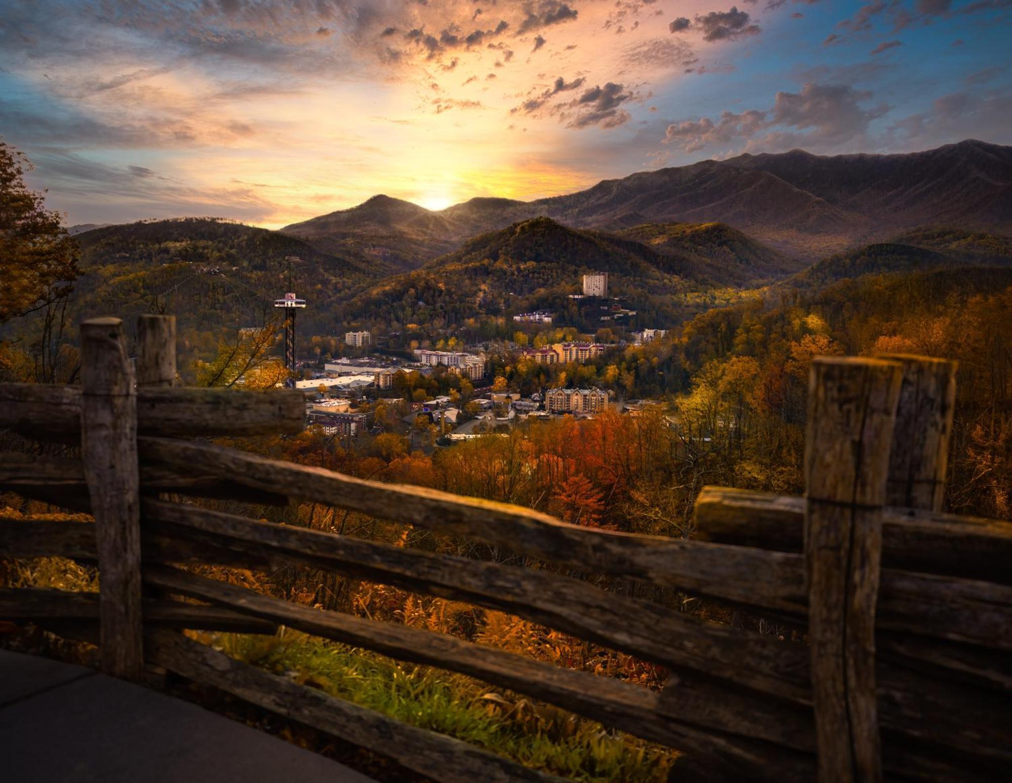 Mountain Lake Lodge, Hot Tub, Theater Room, 1089 Free Tickets Each Paid Day, Dollywood And More セバービル エクステリア 写真
